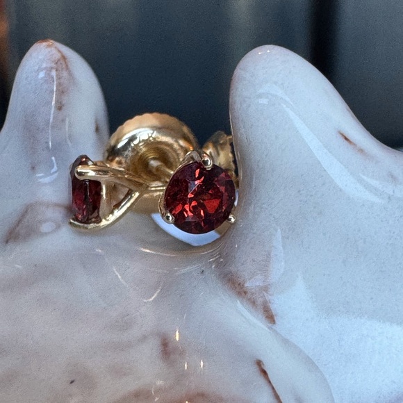 14K Martini Garnet Stud Earrings - Picture 5 of 8